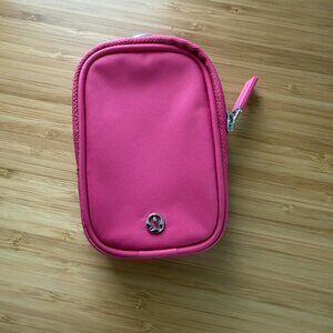lululemon clippable nano pouch NWOT pink raspberry coulis